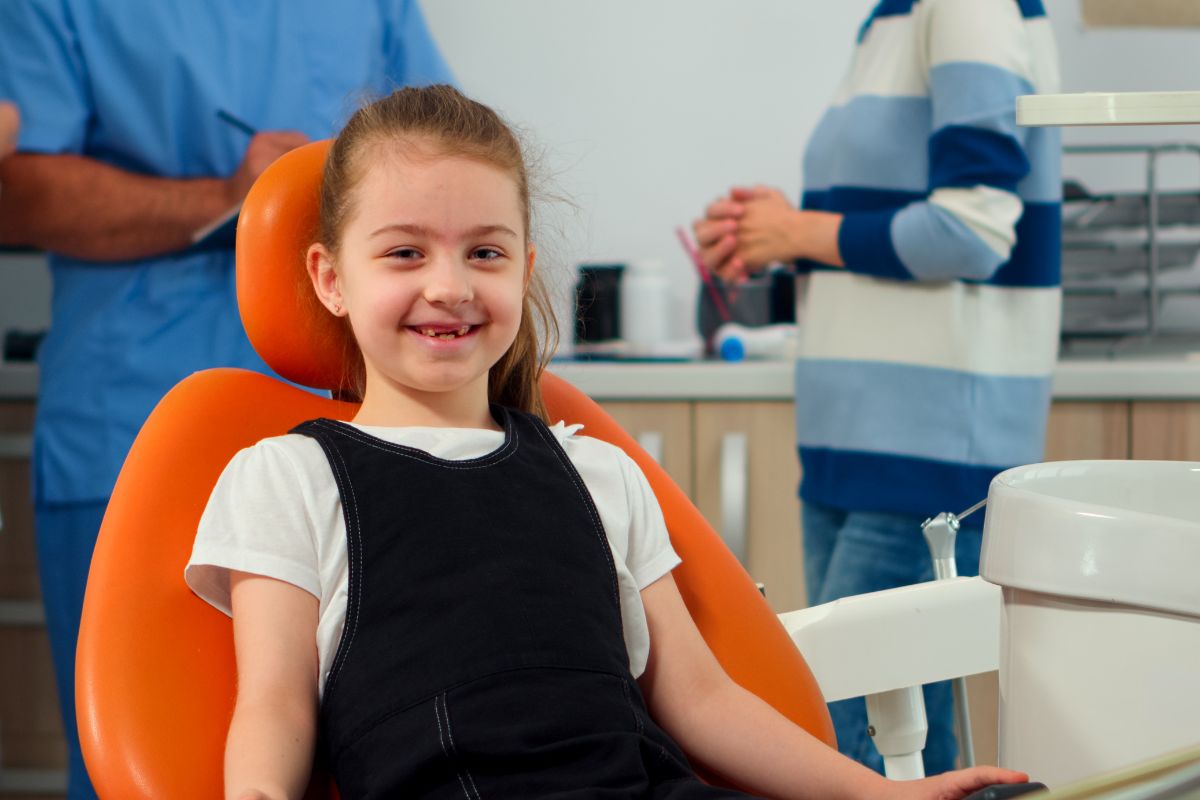 child first visit to dental clinic